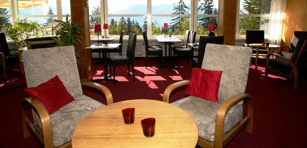 Crans-Montana Youth Hostel Exteriör bild