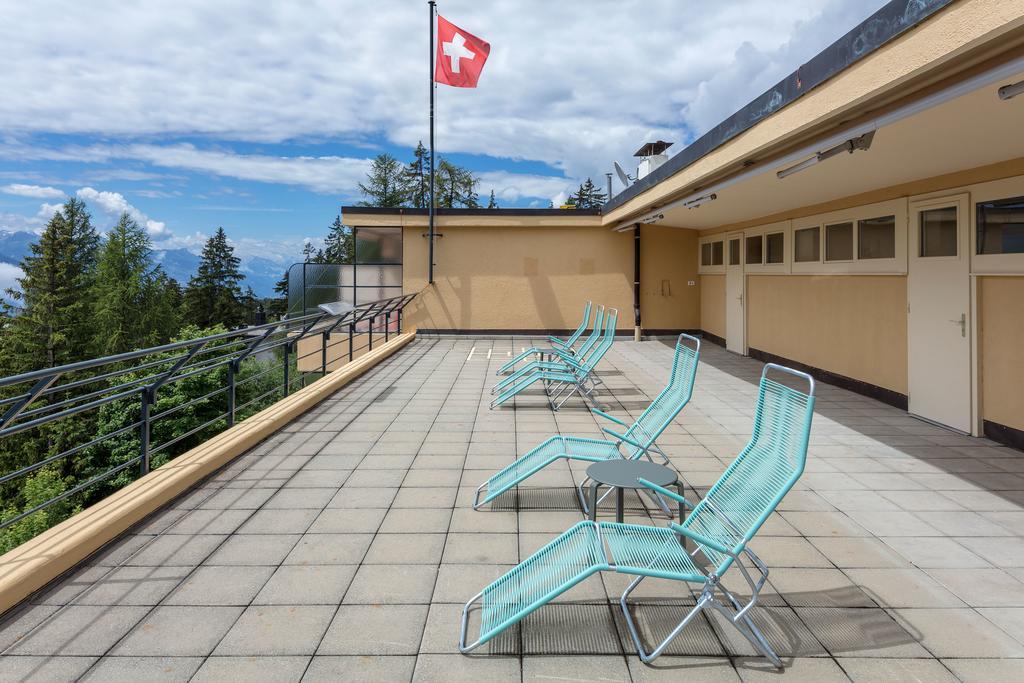 Crans-Montana Youth Hostel Exteriör bild